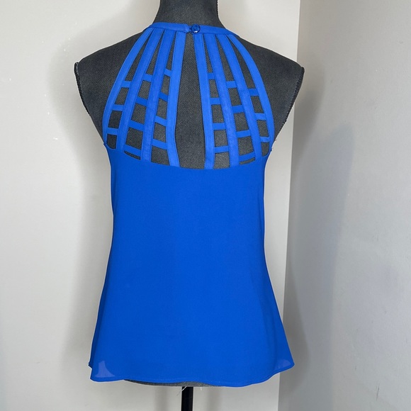 Blue top - Picture 3 of 7